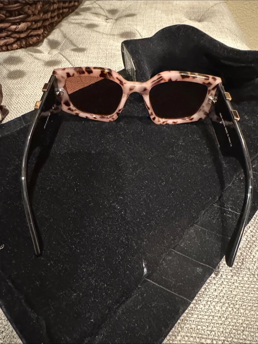 Louis VuittonTortoiseshell Frames Black Arms Cat-Eye Sunglasses